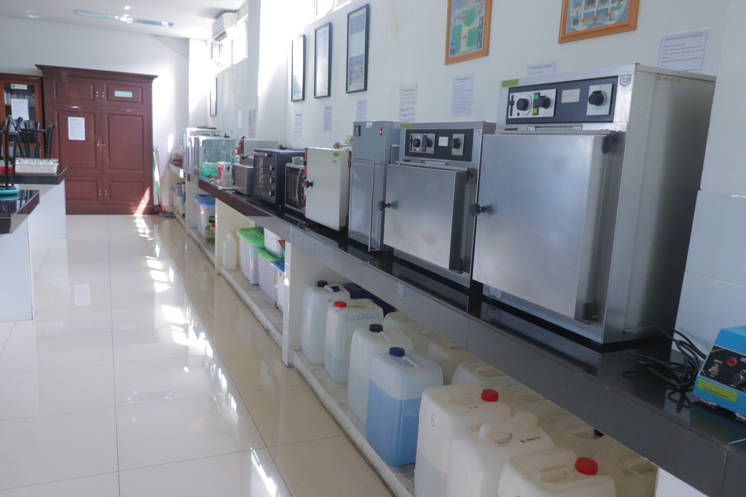 Lab Mikrobiologi dan Genetika_2